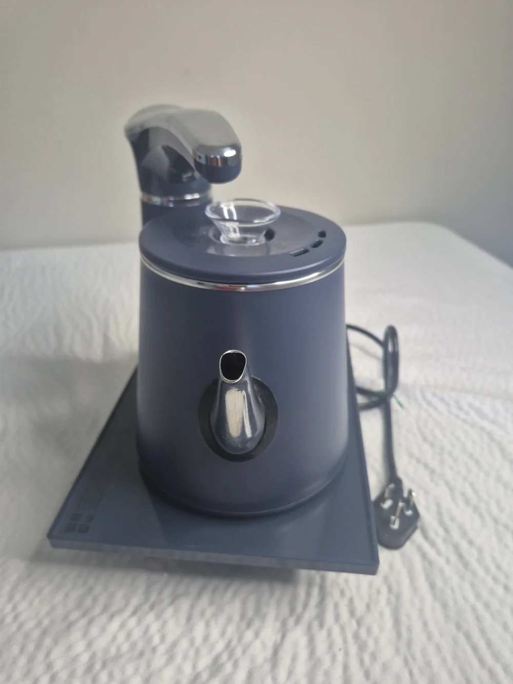 Automatic Refilling Electric Kettle And Smart Tea Station, Navy Blue